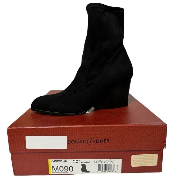 NEW Donald Plinar Pandra Black Stretch Suede Pull On Ankle Boots Booties Size 9 - Picture 1 of 14